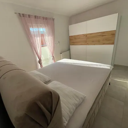 Apartment Alania * Pula