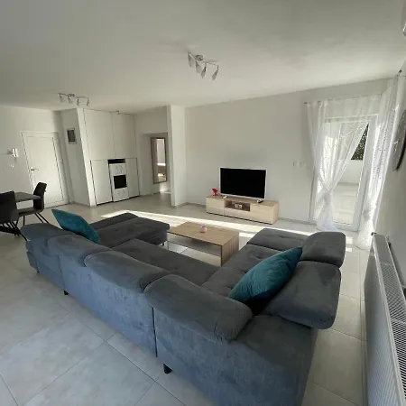 Apartment Alania Апартаменты Пула